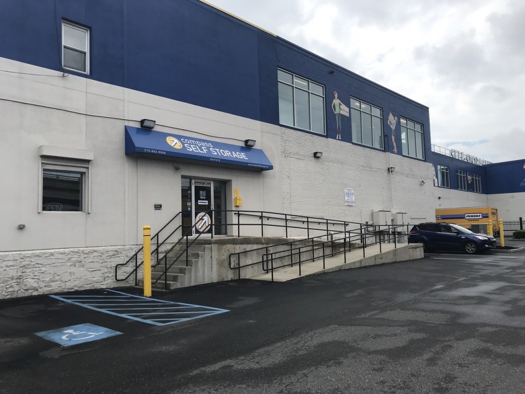 Picture of: Storage Units in South Philadelphia, PA  Compass Self Storage